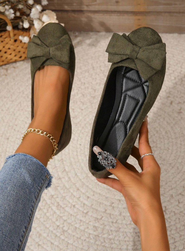 Women's Ballet Flats with Bow Detail