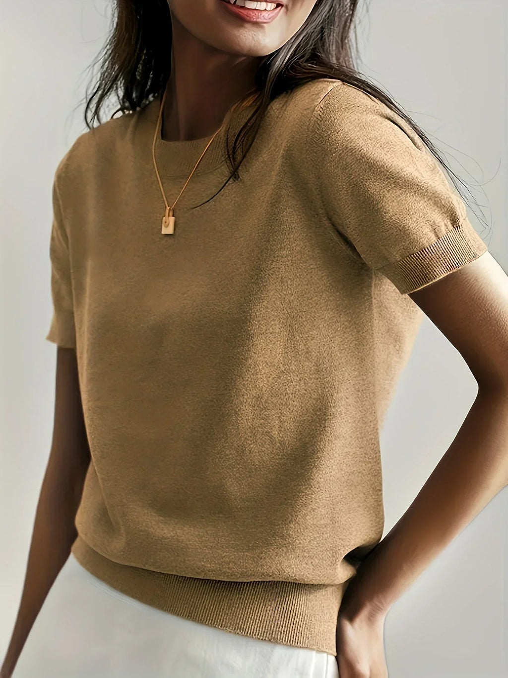 Women's Knitted Top with Short Sleeves and Round Neck