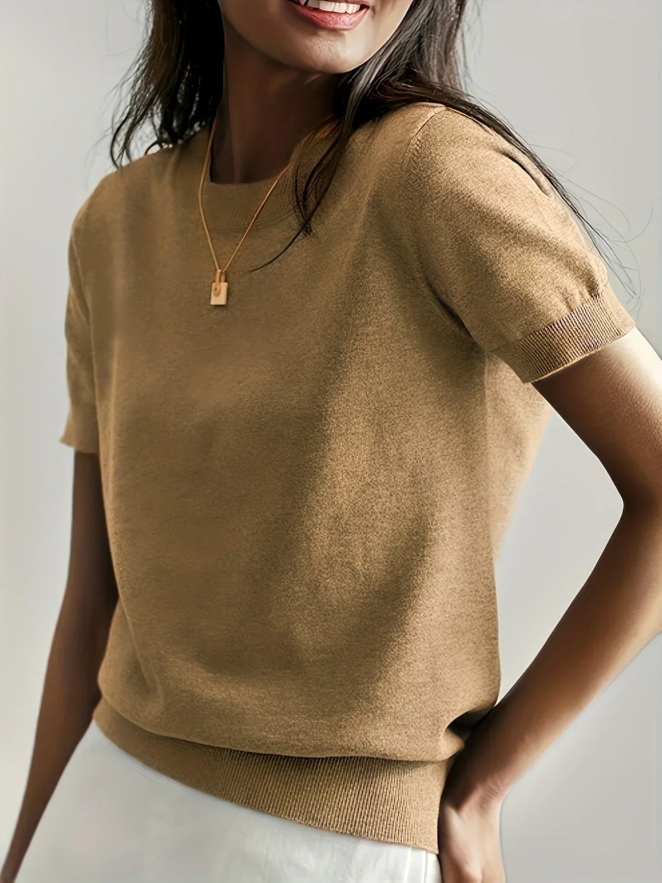 Women's Knitted Top with Short Sleeves and Round Neck