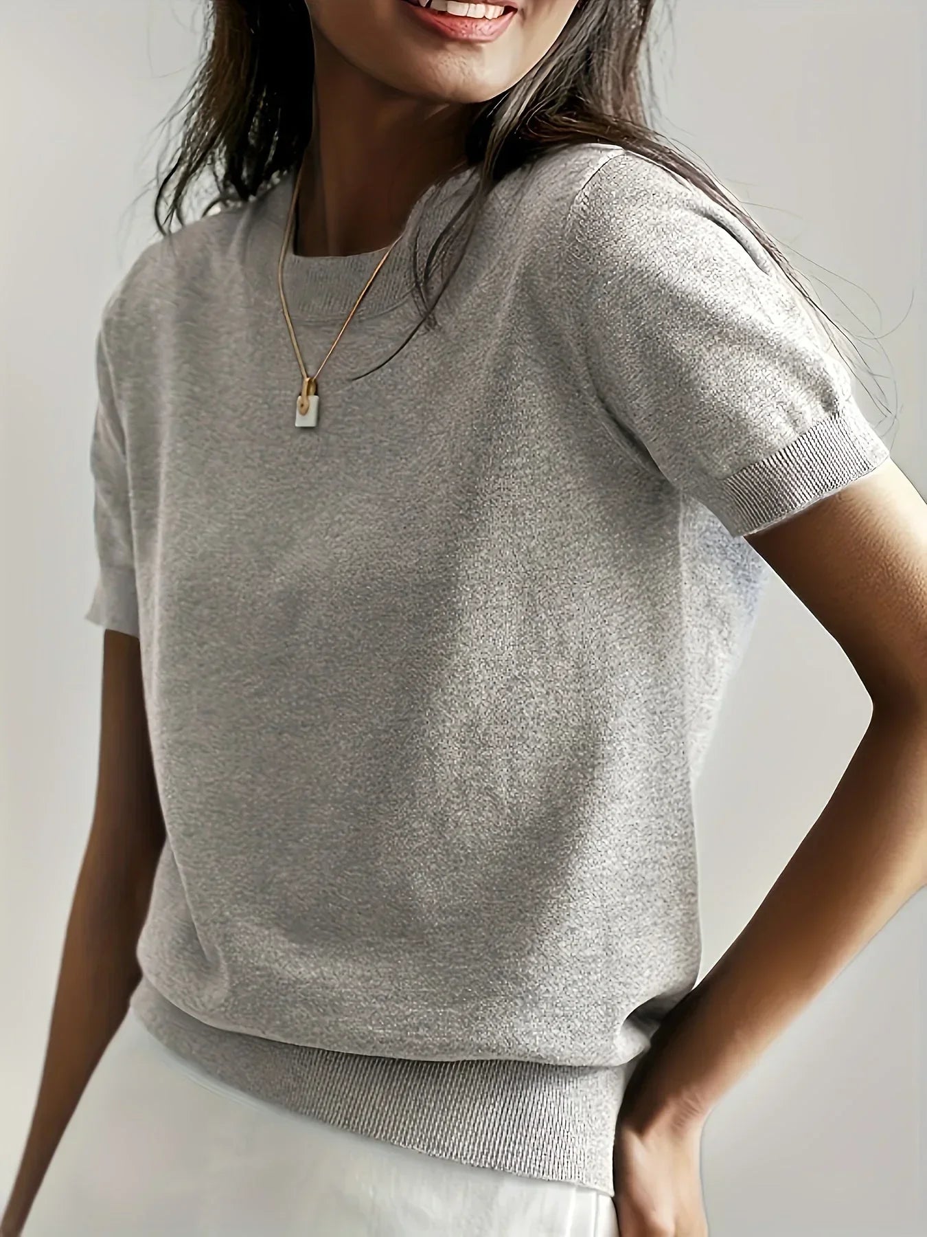 Women's Knitted Top with Short Sleeves and Round Neck