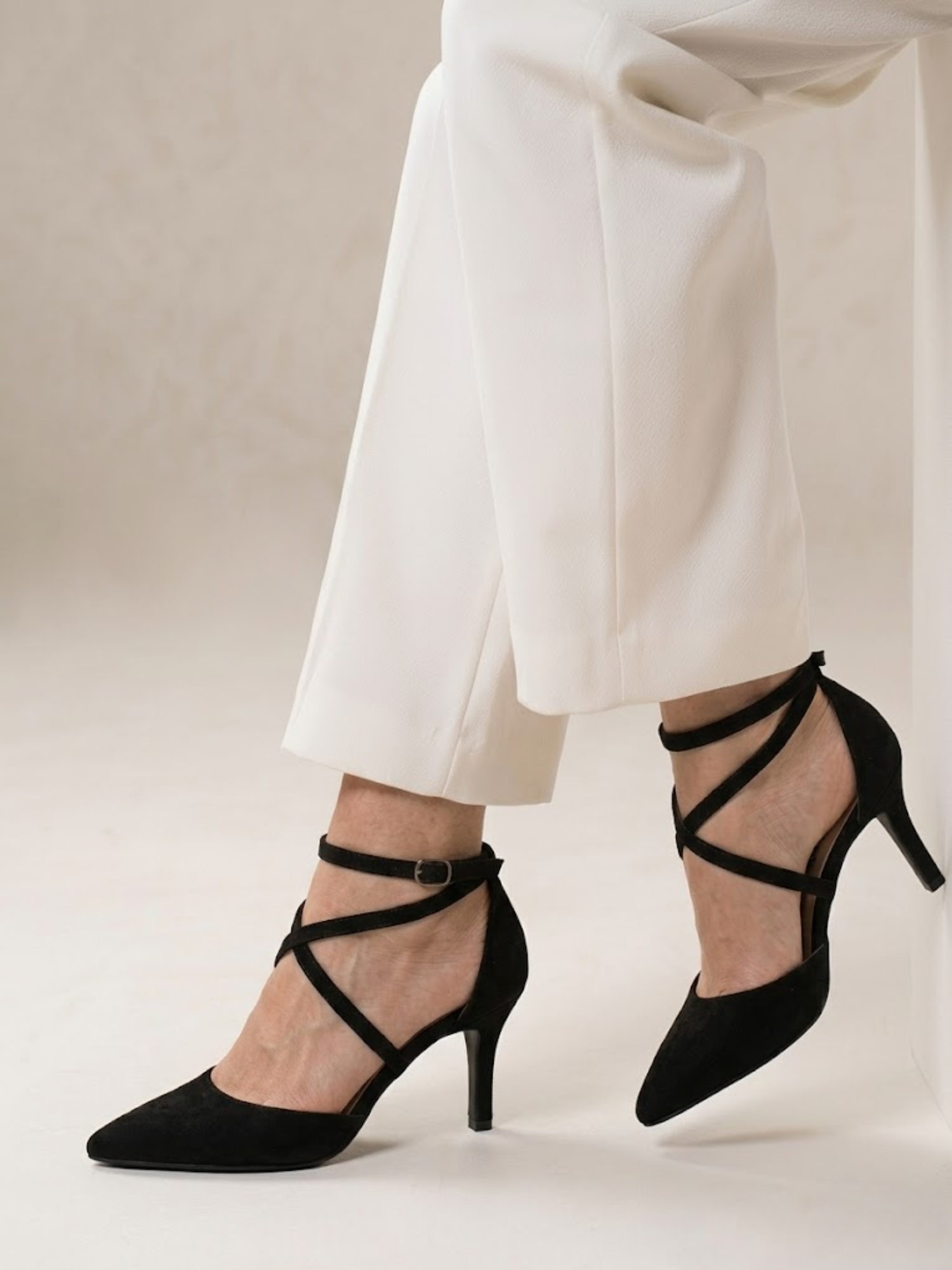 Women's Low-Heel Sandals with Adjustable Strap