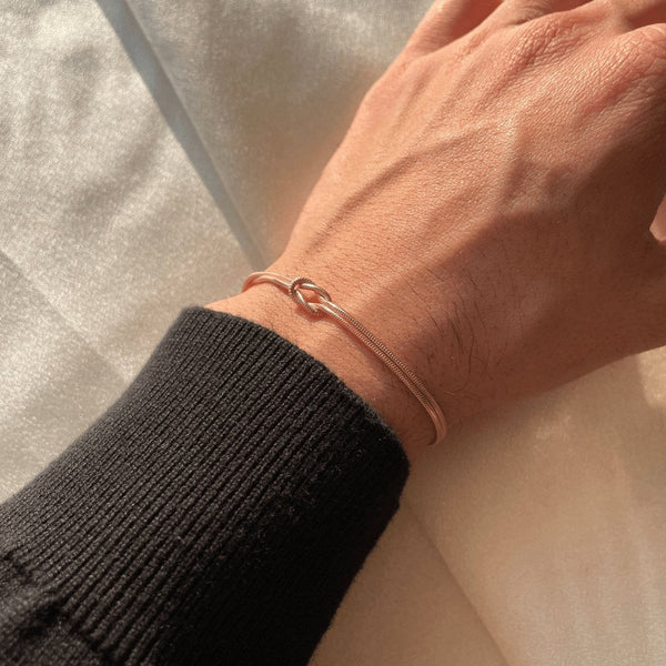 Women's Minimalist Gold-Colored Bracelet