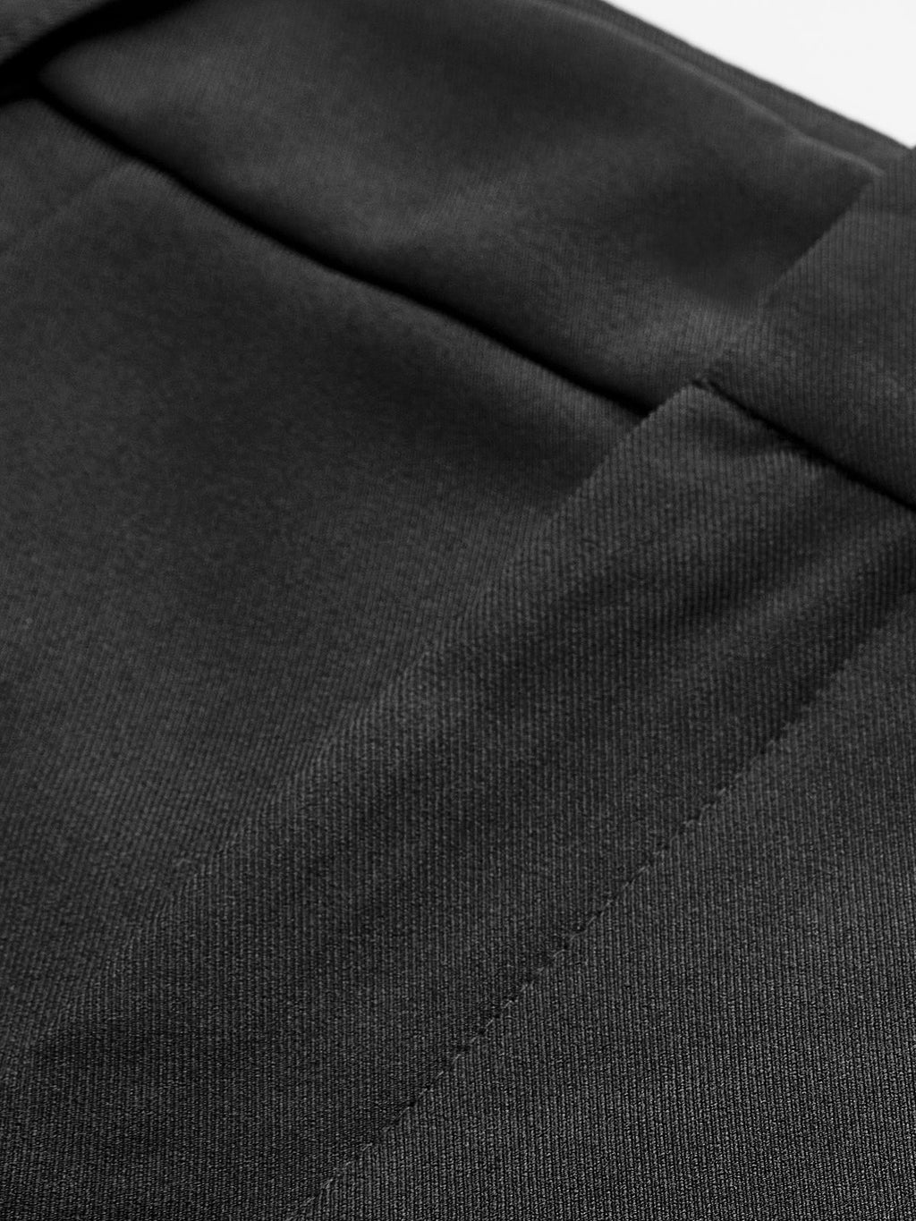 Women's Pleated Shorts with Side Pockets