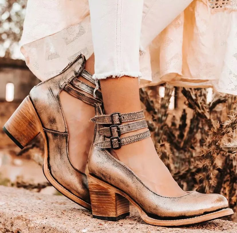 Women's Vintage Style Pumps